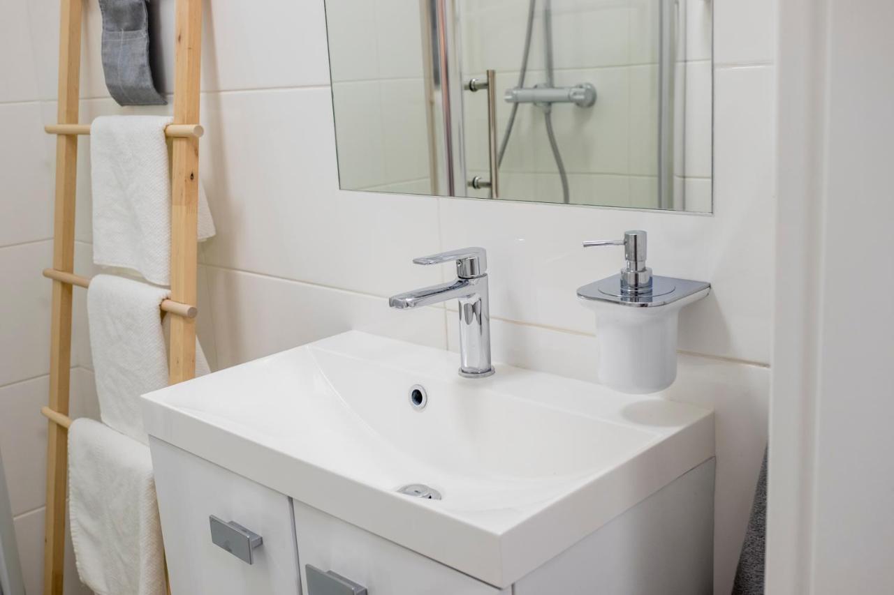 Cristine Apartment Warsawa Bagian luar foto