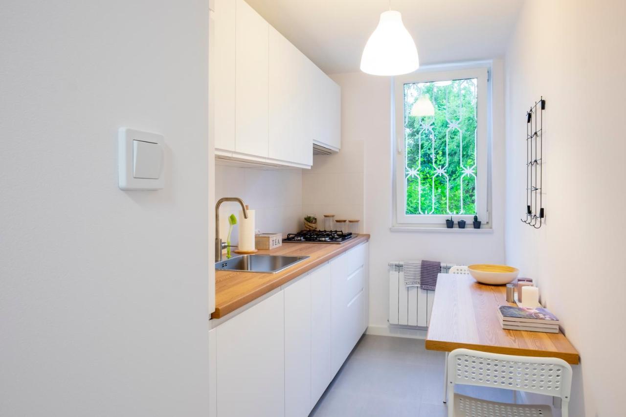 Cristine Apartment Warsawa Bagian luar foto