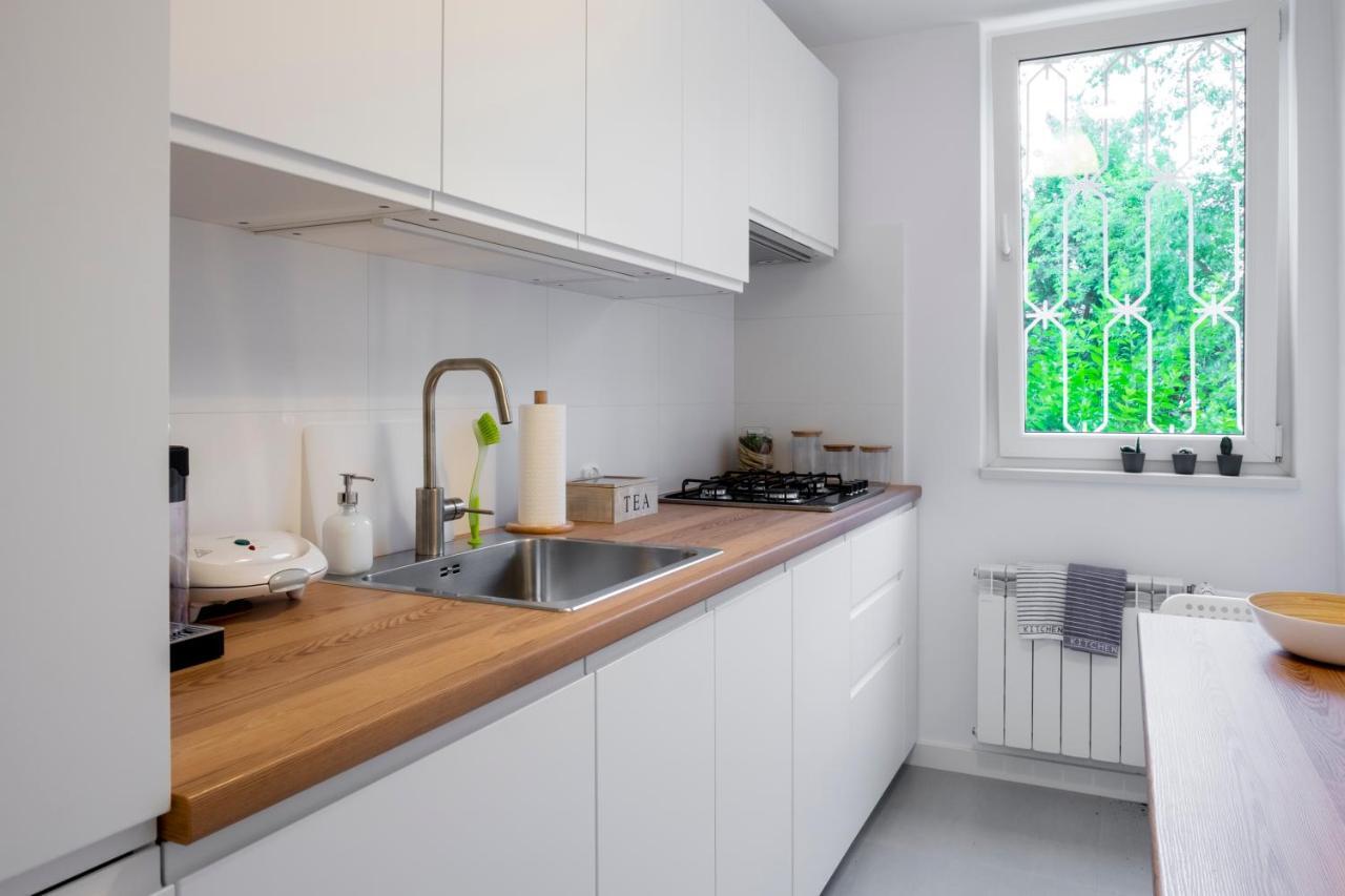 Cristine Apartment Warsawa Bagian luar foto