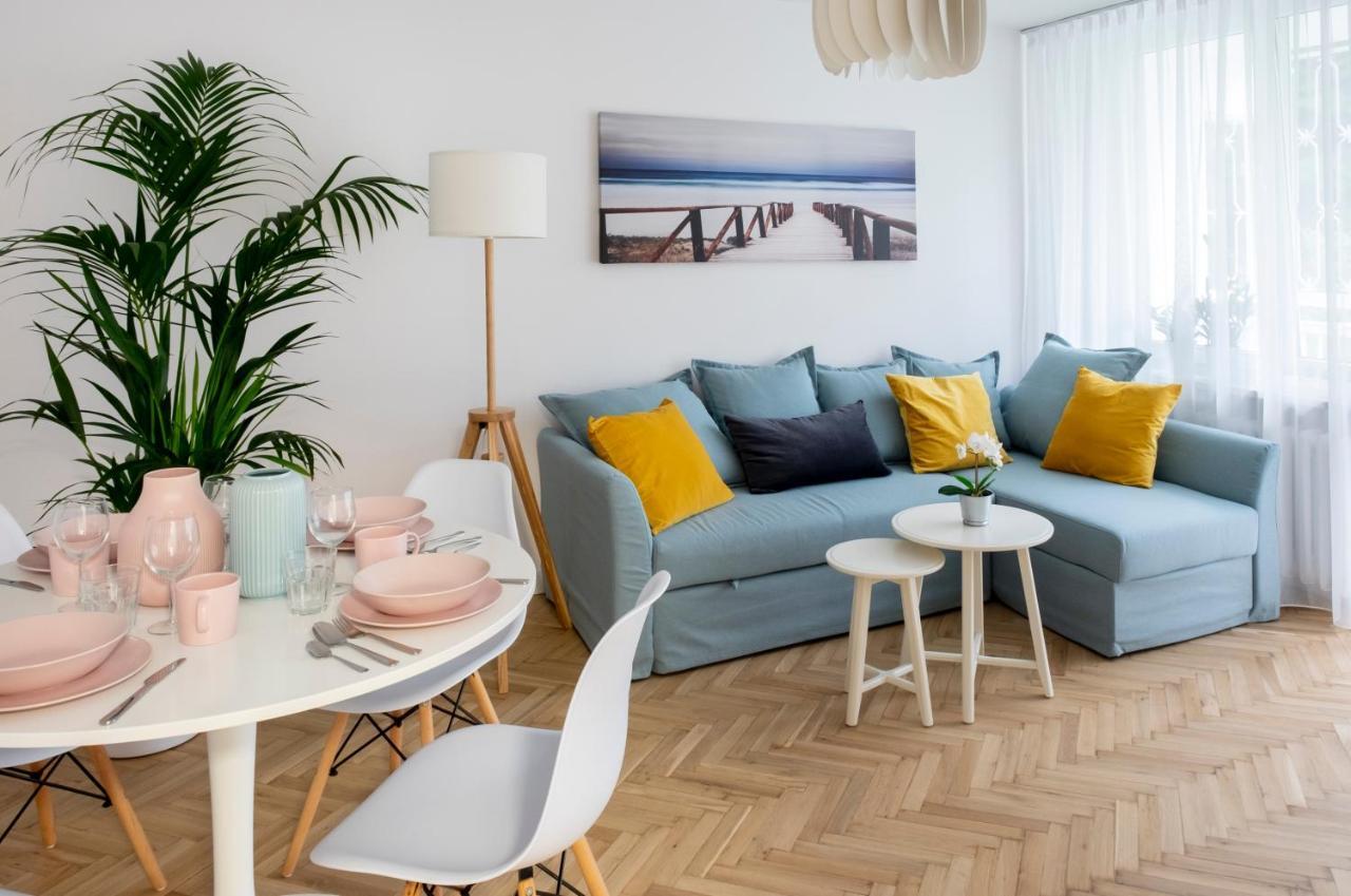 Cristine Apartment Warsawa Bagian luar foto