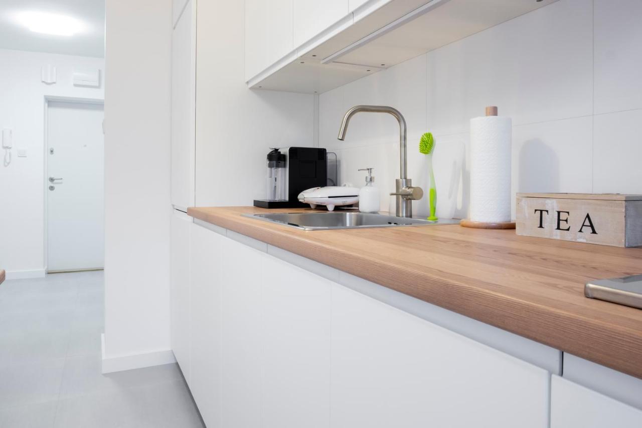 Cristine Apartment Warsawa Bagian luar foto